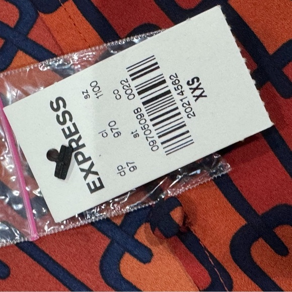 Express NWT retro style tie waist crop top ❤️ - Picture 4 of 5